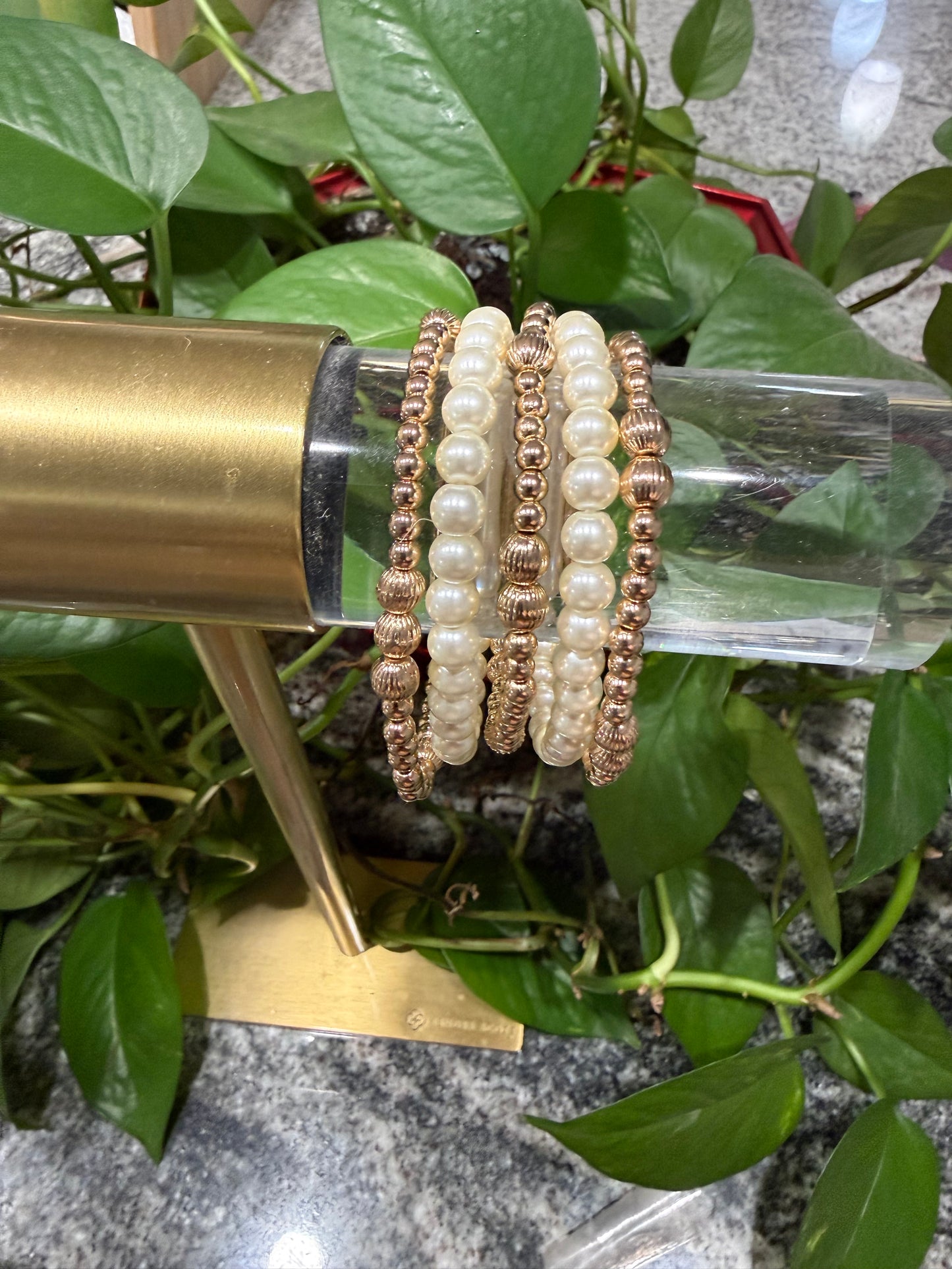 Set of 5 Pearl & Gold Stretch Bracelet