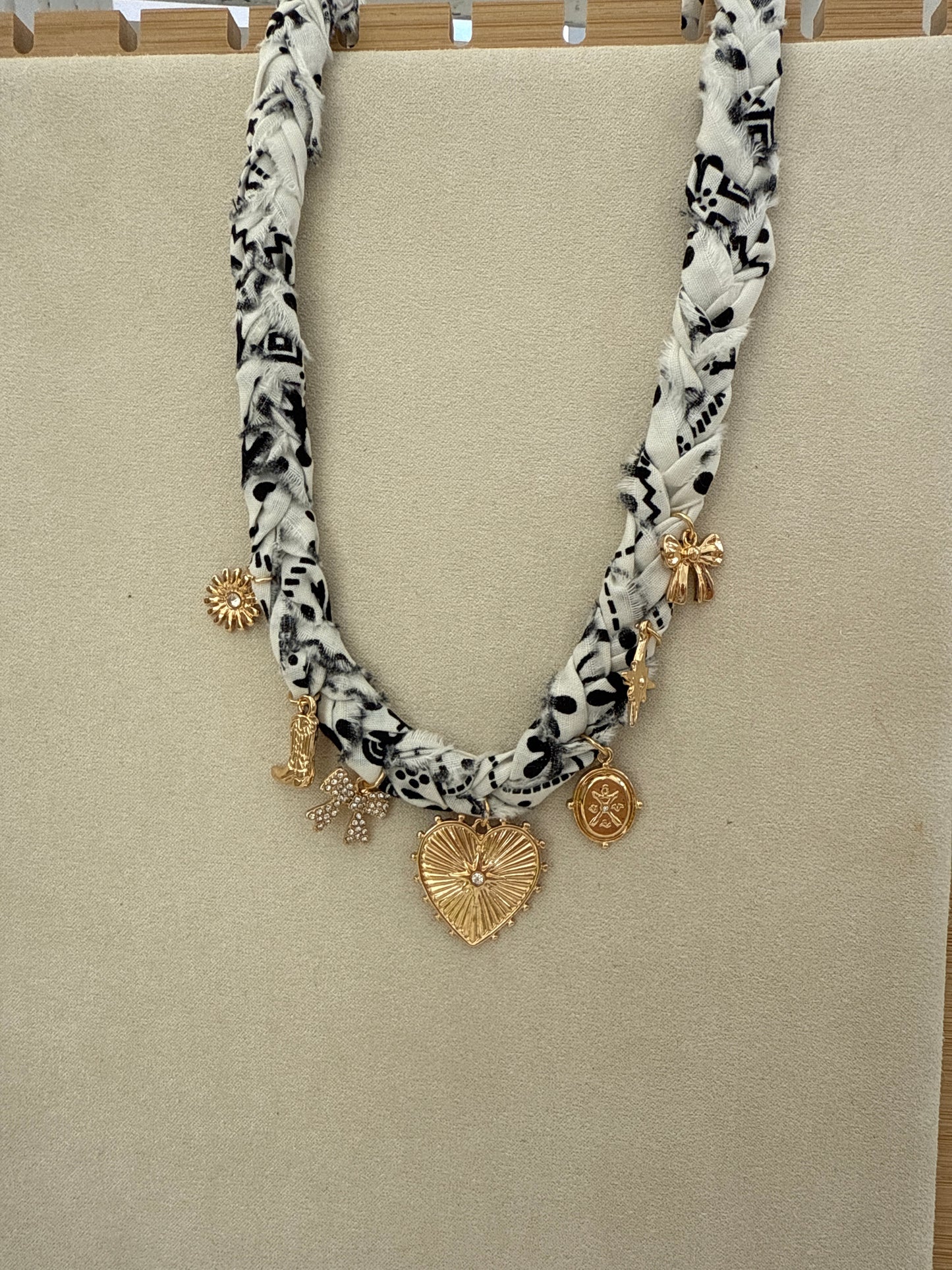 White & Black Braided Scarf Necklace With ♡, boot & bow