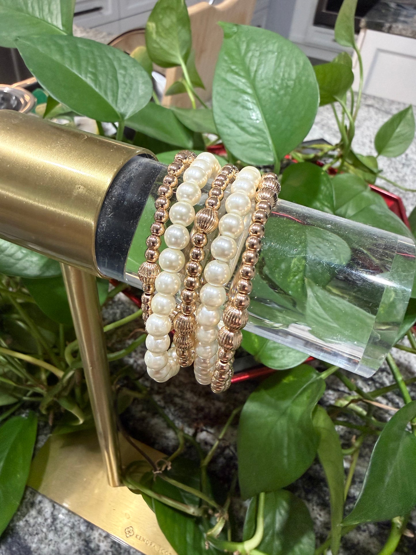 Set of 5 Pearl & Gold Stretch Bracelet