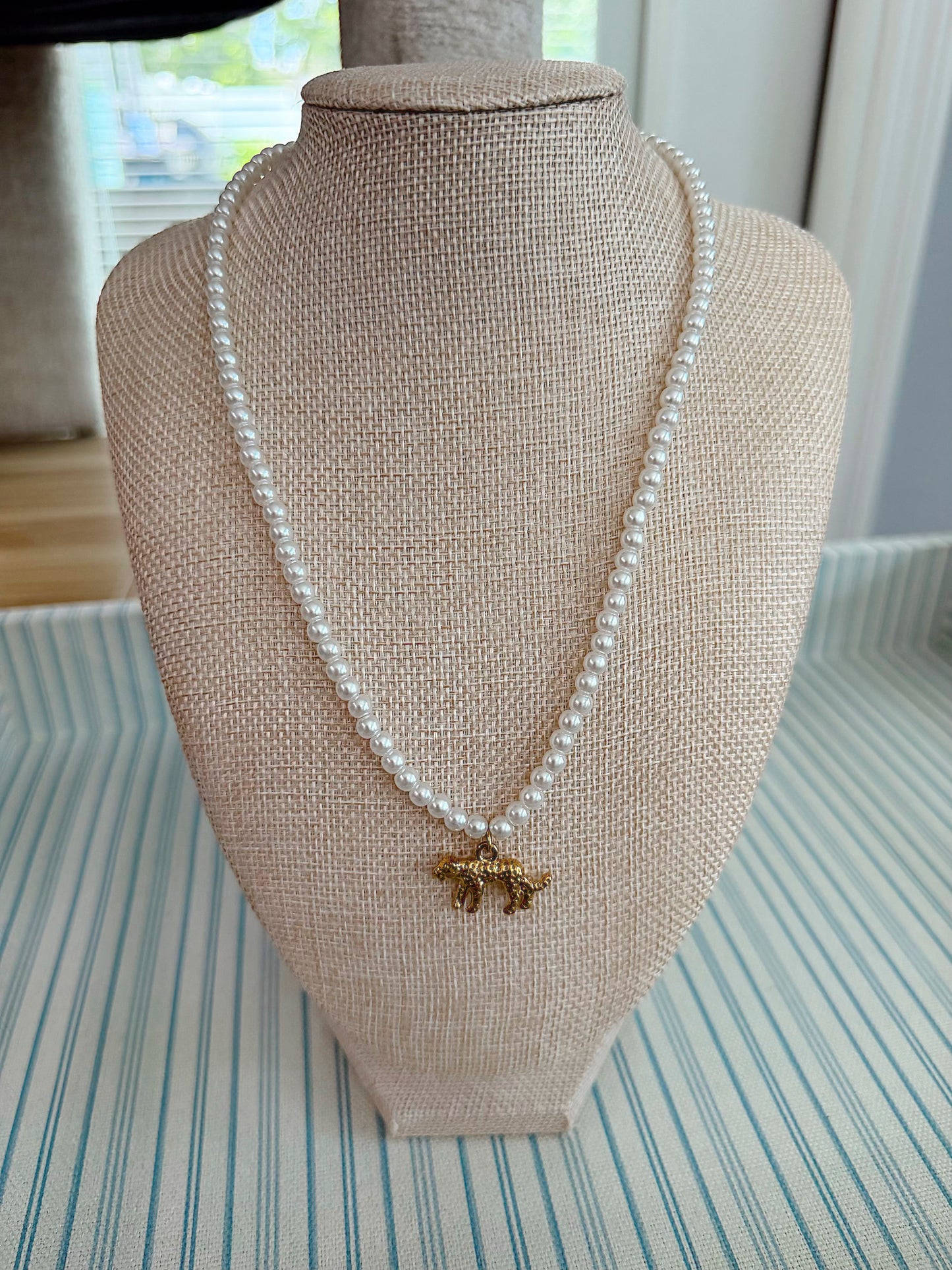 Jaguar Pearl Necklace