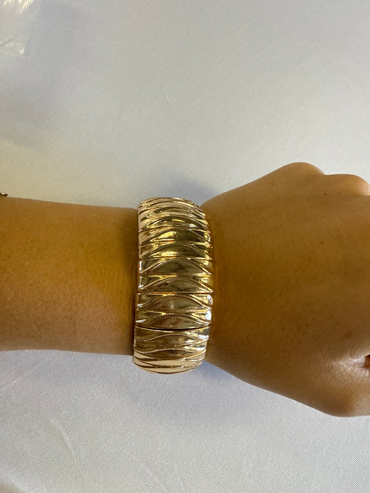 Gold Ribbed 1" Wide Stretch Bracelet
