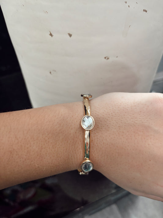 Hammered Gold Textured & Clear Stone Stretch Bracelet
